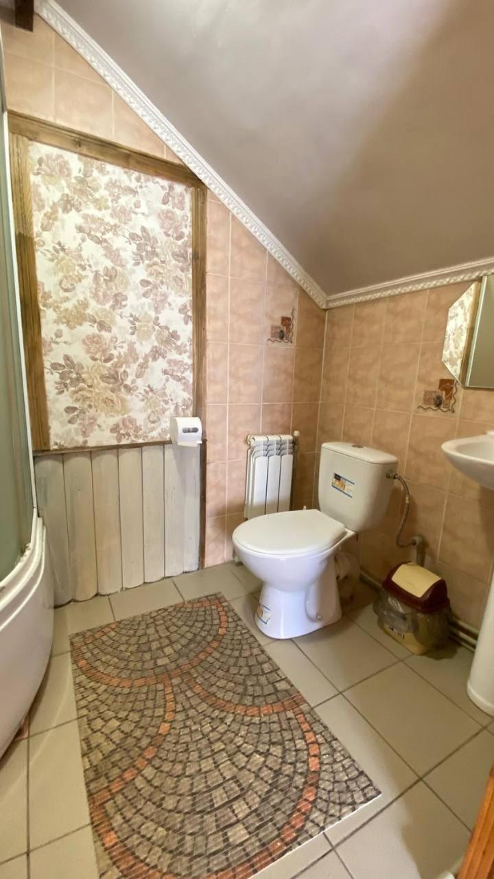 Gostynna Hata Hotel Mykulychyn Bagian luar foto